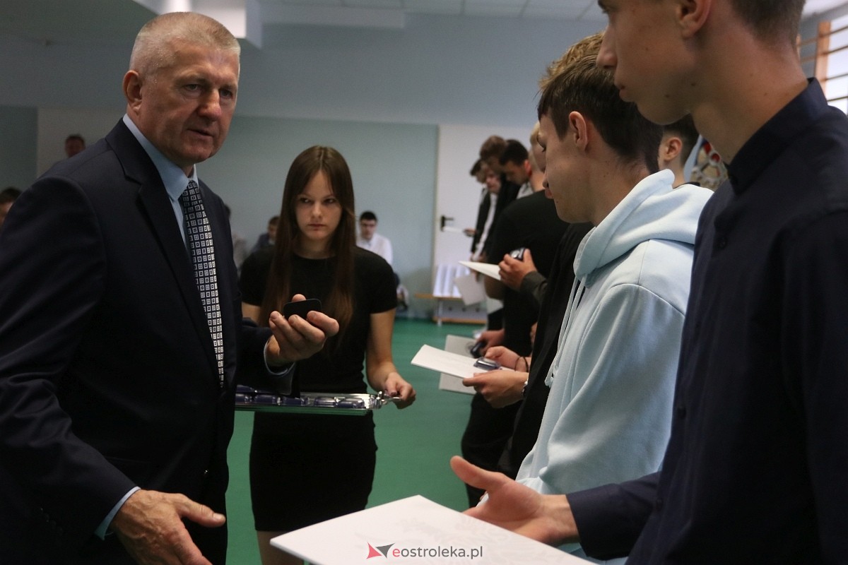 Zakończenie roku szkolnego w ZSZ 1 w Ostrołęce [27.06.2025] - zdjęcie #64 - eOstroleka.pl