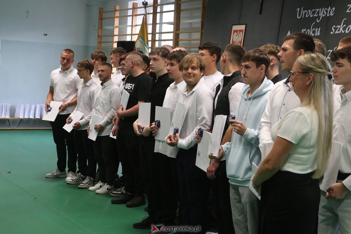 Zakończenie roku szkolnego w ZSZ 1 w Ostrołęce [27.06.2025] - zdjęcie #50 - eOstroleka.pl
