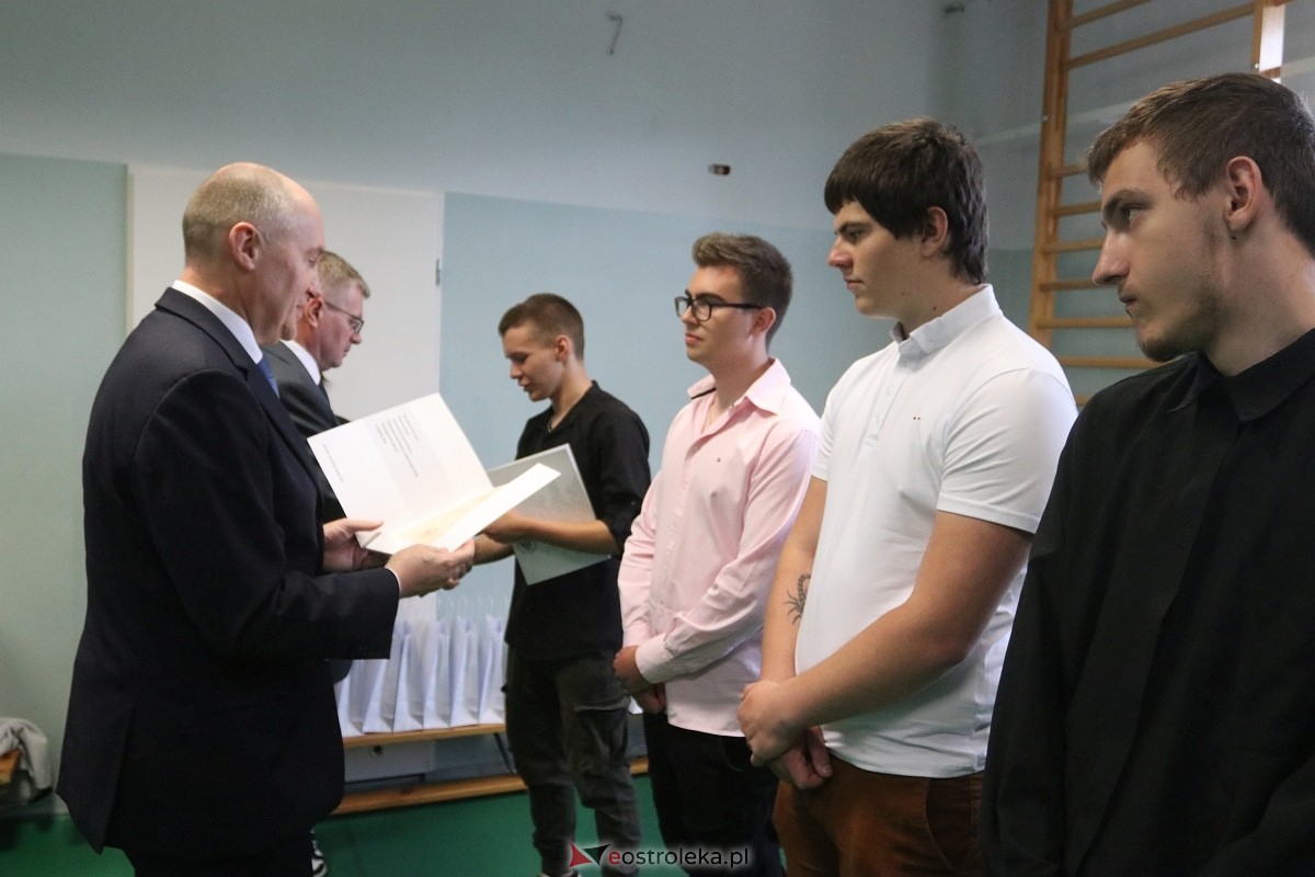 Zakończenie roku szkolnego w ZSZ 1 w Ostrołęce [27.06.2025] - zdjęcie #48 - eOstroleka.pl