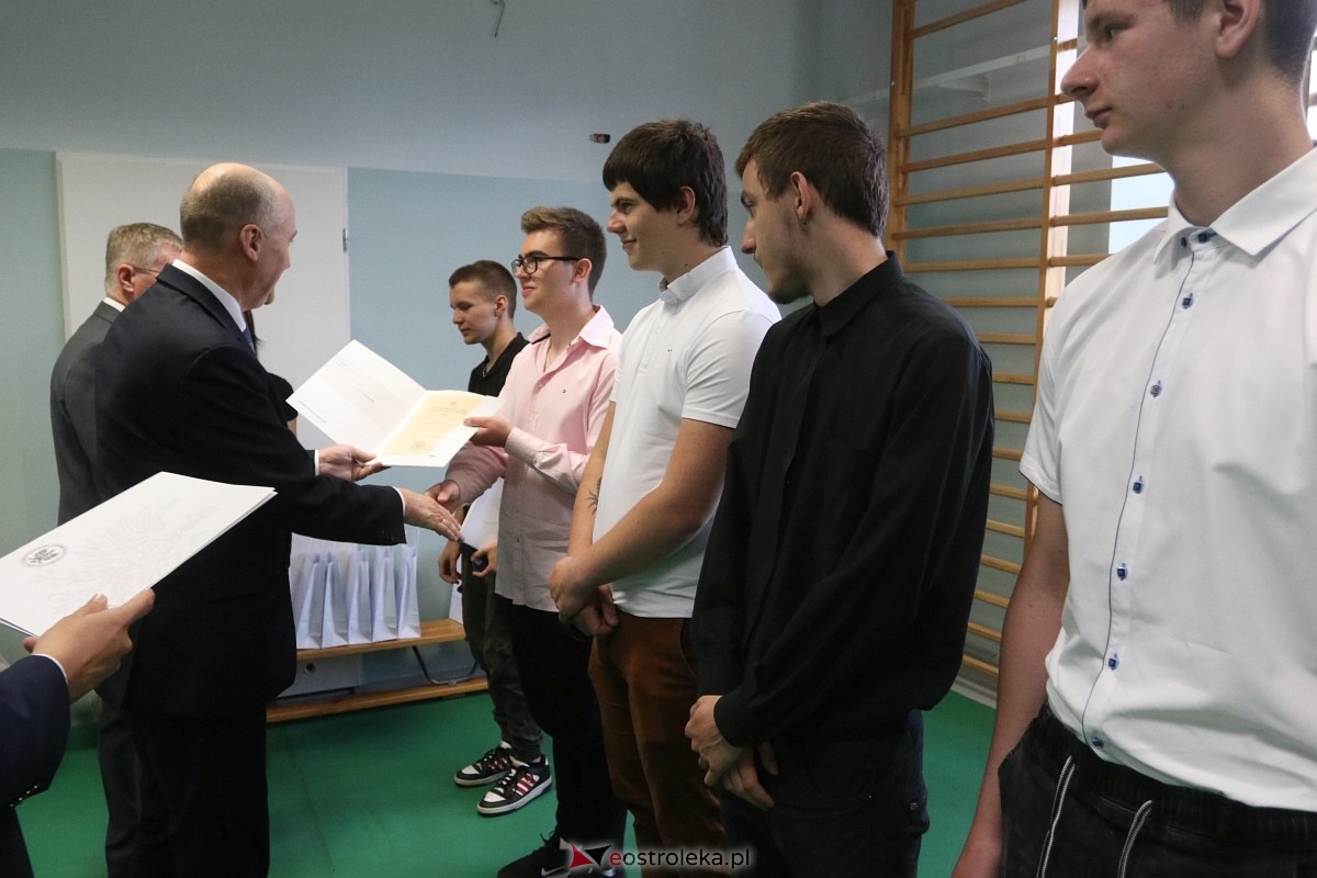Zakończenie roku szkolnego w ZSZ 1 w Ostrołęce [27.06.2025] - zdjęcie #46 - eOstroleka.pl