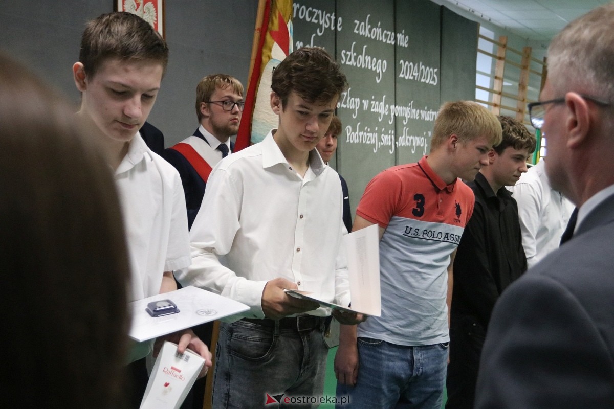 Zakończenie roku szkolnego w ZSZ 1 w Ostrołęce [27.06.2025] - zdjęcie #40 - eOstroleka.pl