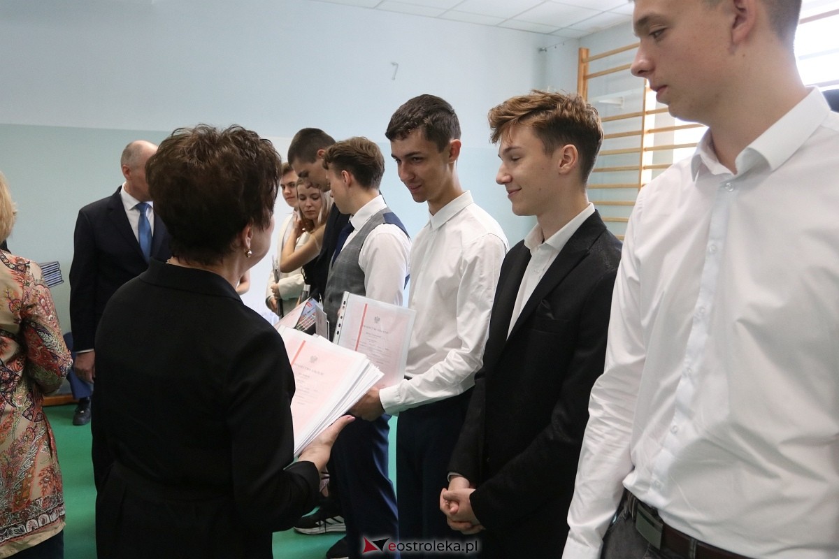 Zakończenie roku szkolnego w ZSZ 1 w Ostrołęce [27.06.2025] - zdjęcie #23 - eOstroleka.pl