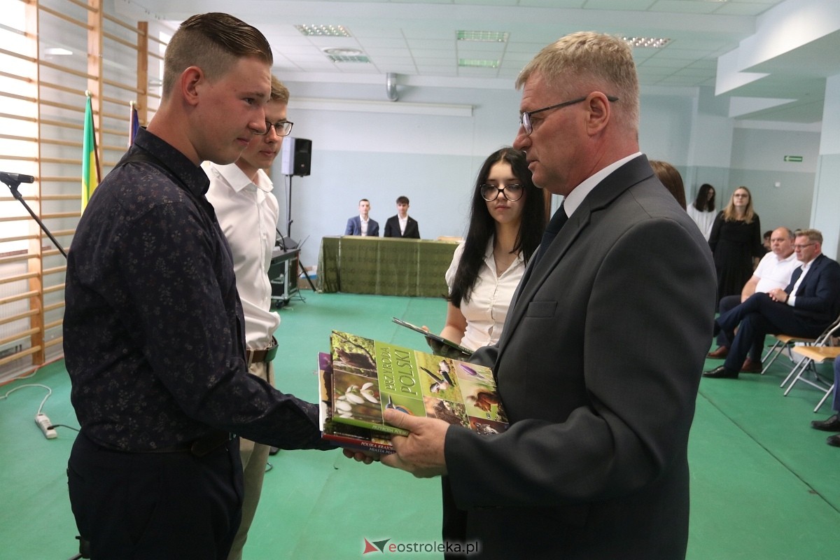 Zakończenie roku szkolnego w ZSZ 1 w Ostrołęce [27.06.2025] - zdjęcie #71 - eOstroleka.pl