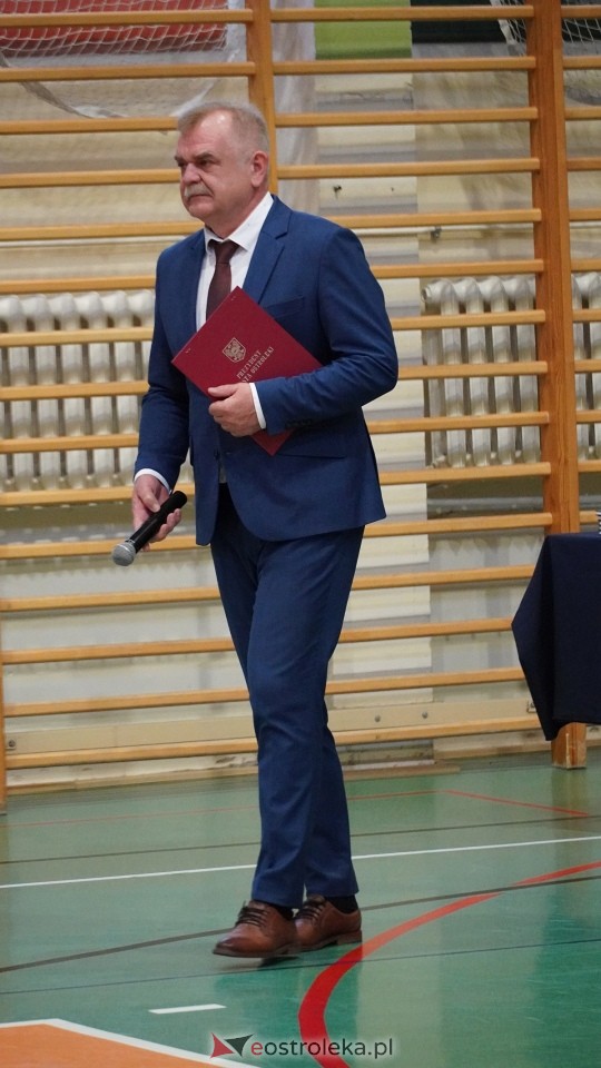Zakończenie roku szkolnego w Szkole Podstawowej nr 5 im. Zofii Niedziałkowskiej w Ostrołęce [27.06.2025] - zdjęcie #241 - eOstroleka.pl