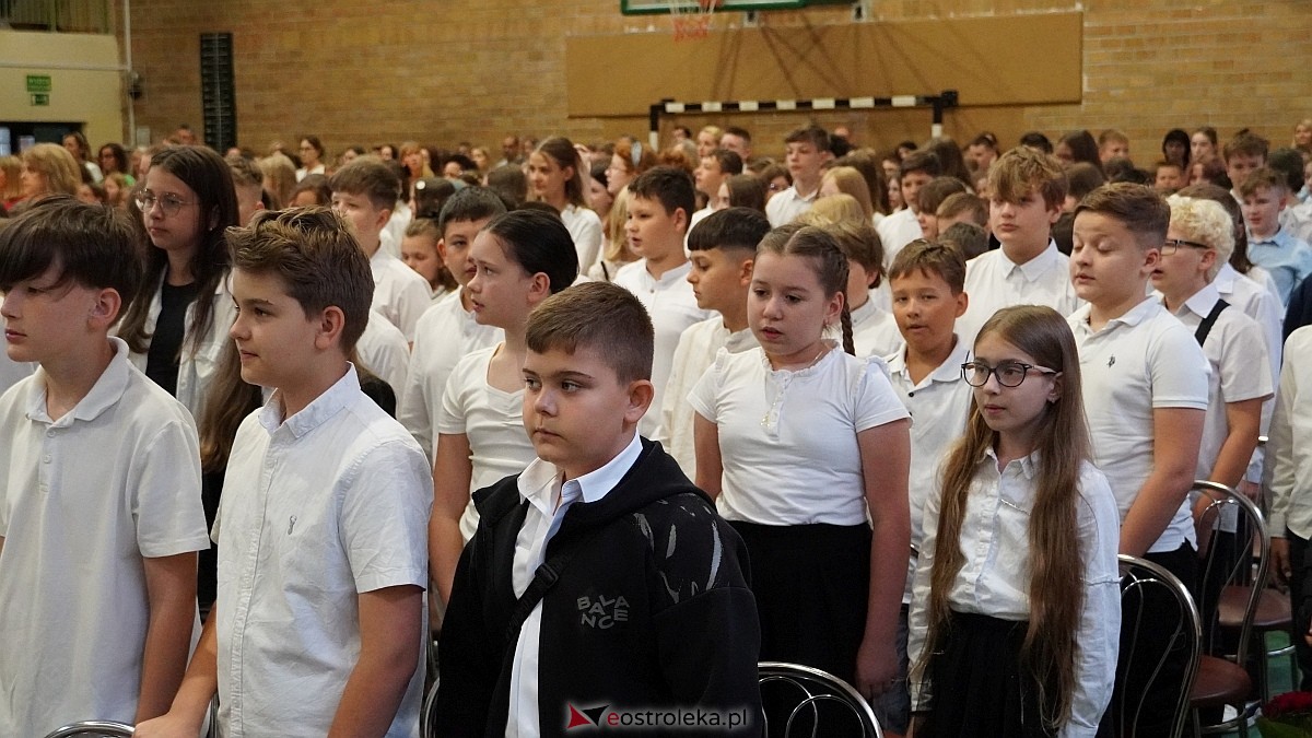 Zakończenie roku szkolnego w Szkole Podstawowej nr 5 im. Zofii Niedziałkowskiej w Ostrołęce [27.06.2025] - zdjęcie #231 - eOstroleka.pl