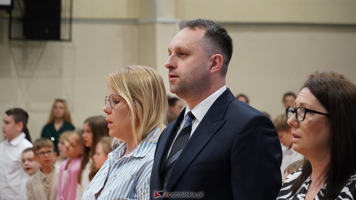 Zakończenie roku szkolnego w Szkole Podstawowej nr 5 im. Zofii Niedziałkowskiej w Ostrołęce [27.06.2025] - zdjęcie #227 - eOstroleka.pl
