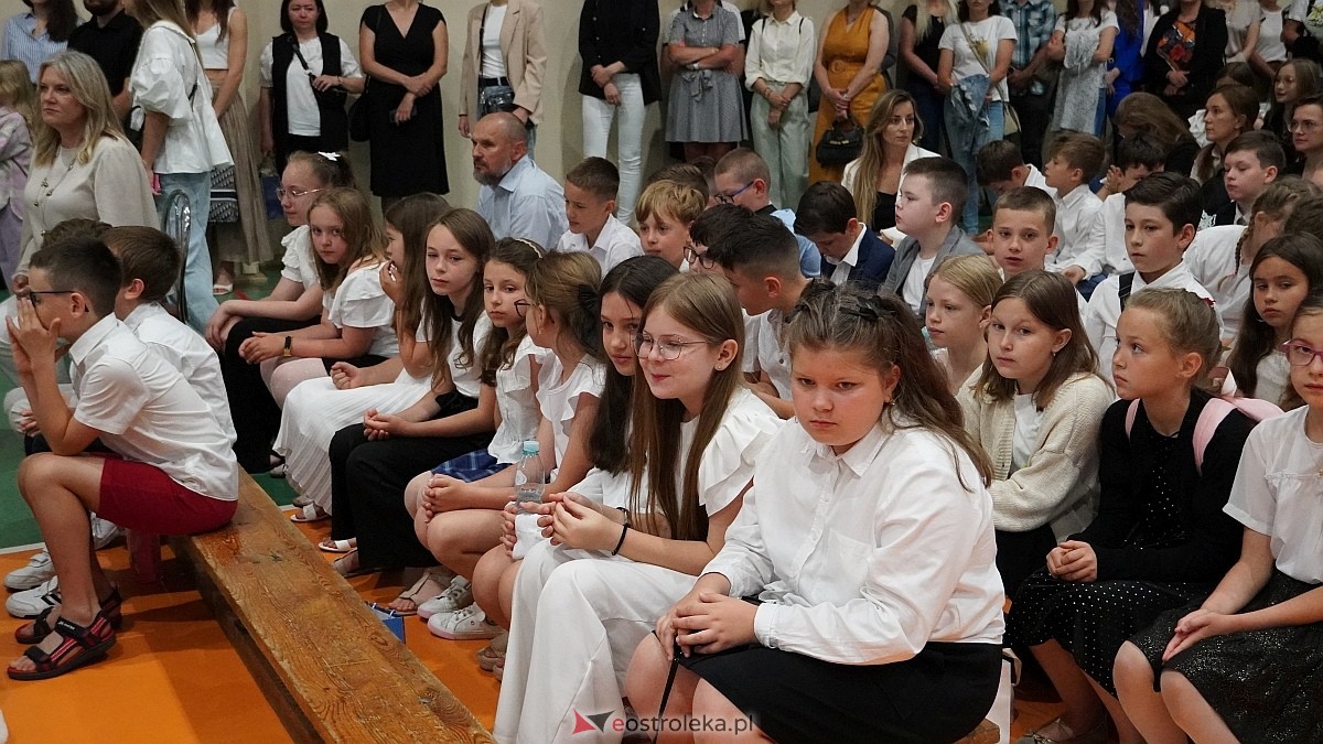 Zakończenie roku szkolnego w Szkole Podstawowej nr 5 im. Zofii Niedziałkowskiej w Ostrołęce [27.06.2025] - zdjęcie #178 - eOstroleka.pl