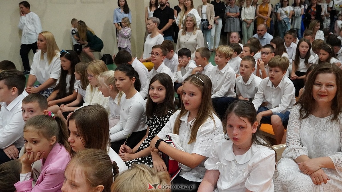 Zakończenie roku szkolnego w Szkole Podstawowej nr 5 im. Zofii Niedziałkowskiej w Ostrołęce [27.06.2025] - zdjęcie #169 - eOstroleka.pl