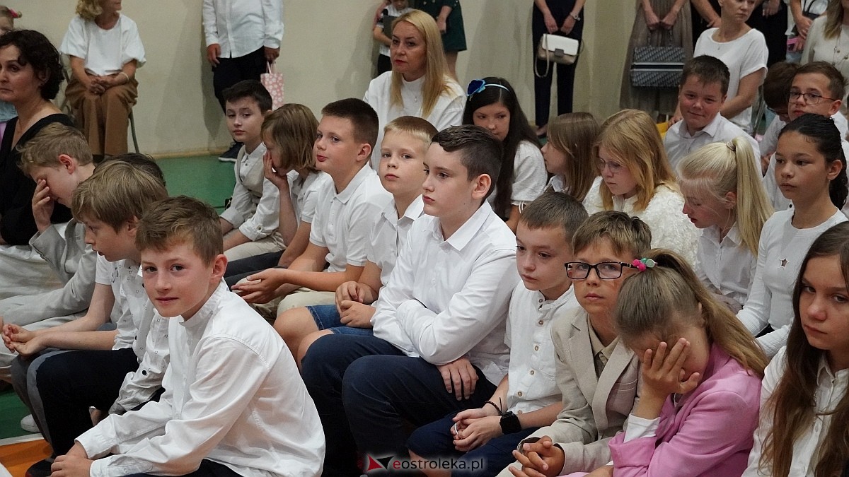 Zakończenie roku szkolnego w Szkole Podstawowej nr 5 im. Zofii Niedziałkowskiej w Ostrołęce [27.06.2025] - zdjęcie #160 - eOstroleka.pl