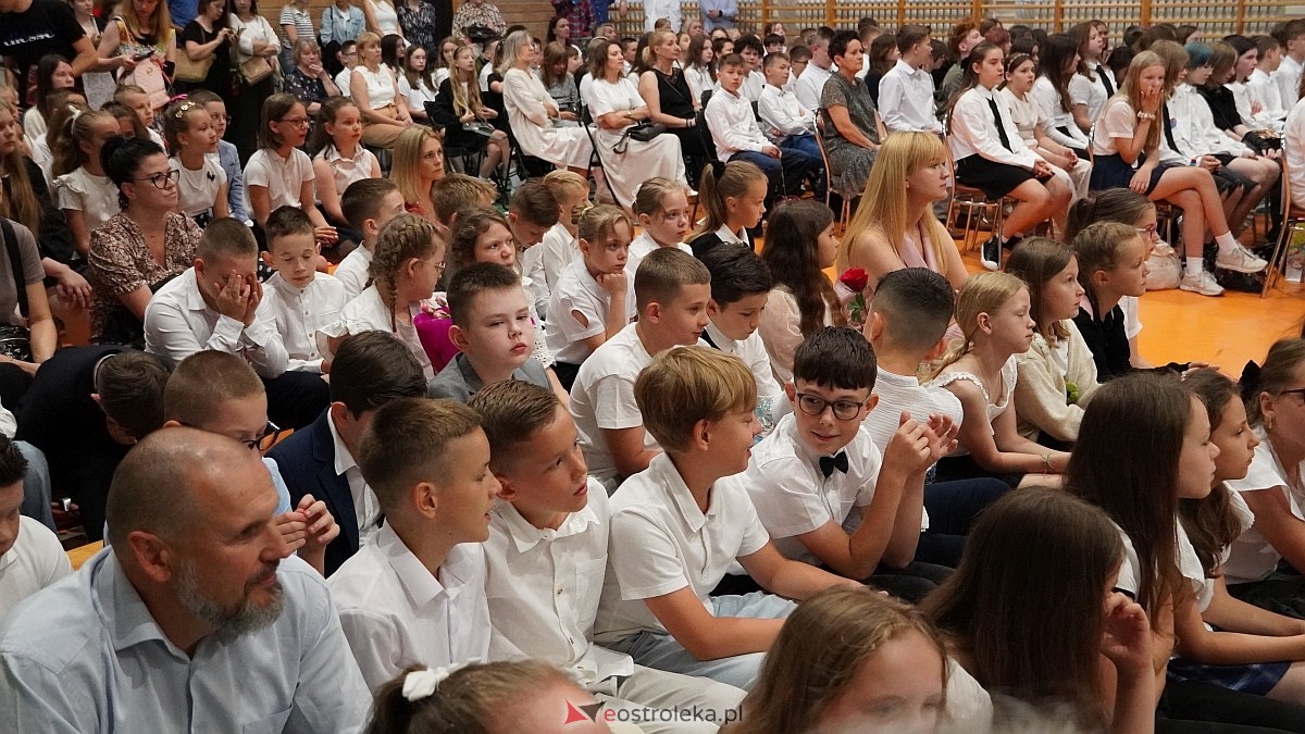 Zakończenie roku szkolnego w Szkole Podstawowej nr 5 im. Zofii Niedziałkowskiej w Ostrołęce [27.06.2025] - zdjęcie #104 - eOstroleka.pl