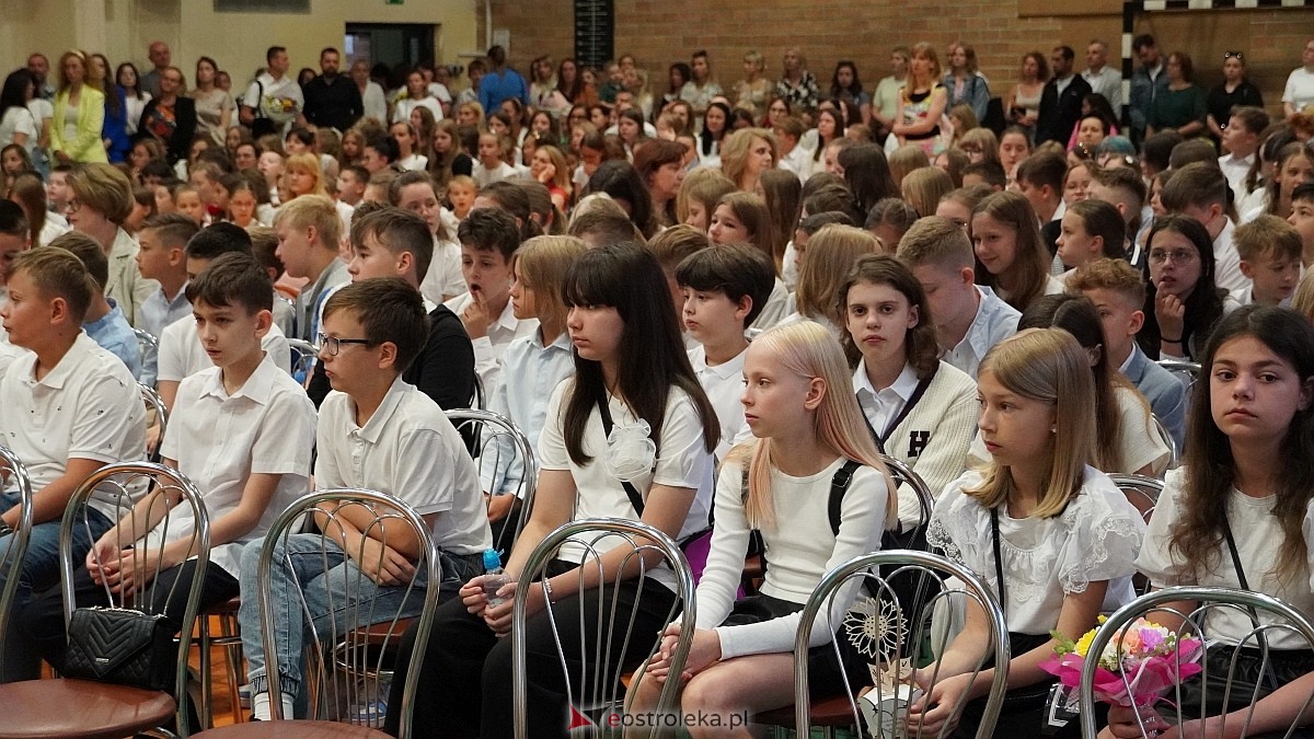 Zakończenie roku szkolnego w Szkole Podstawowej nr 5 im. Zofii Niedziałkowskiej w Ostrołęce [27.06.2025] - zdjęcie #216 - eOstroleka.pl