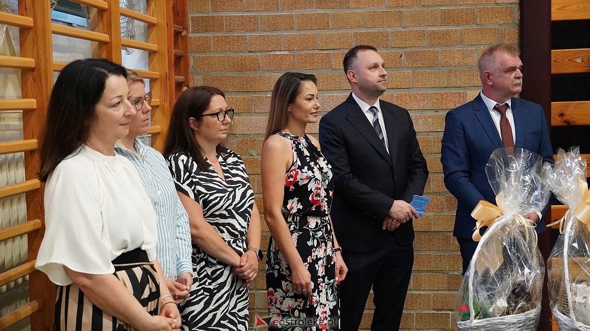 Zakończenie roku szkolnego w Szkole Podstawowej nr 5 im. Zofii Niedziałkowskiej w Ostrołęce [27.06.2025] - zdjęcie #212 - eOstroleka.pl