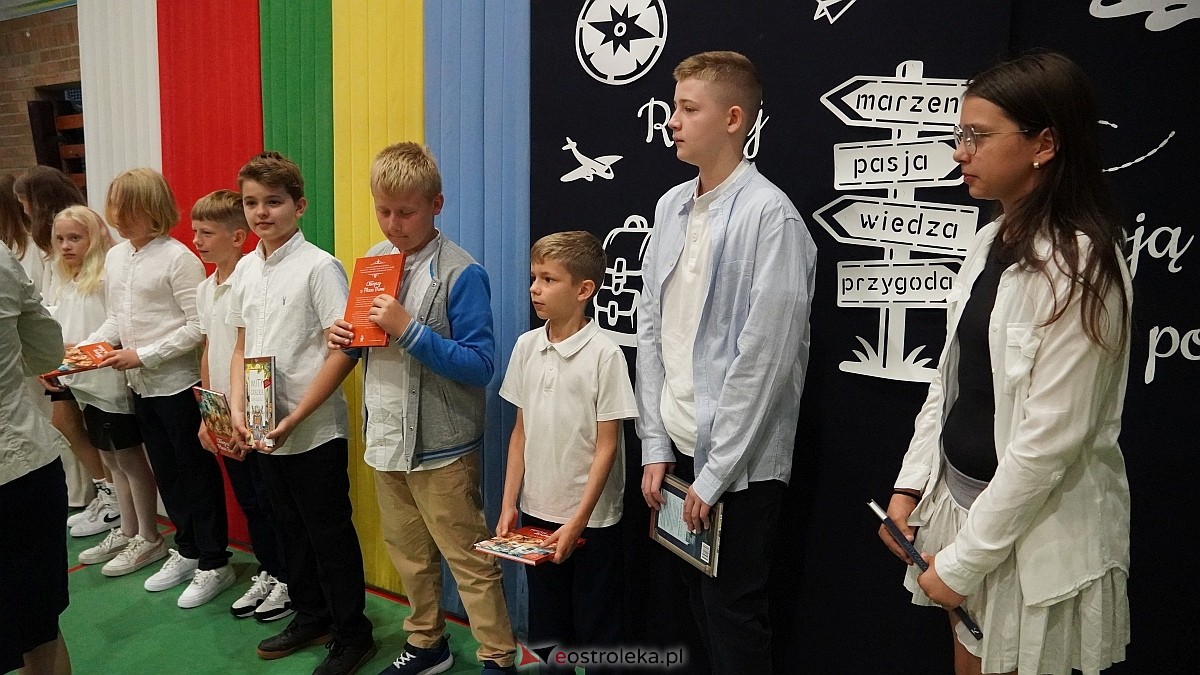 Zakończenie roku szkolnego w Szkole Podstawowej nr 5 im. Zofii Niedziałkowskiej w Ostrołęce [27.06.2025] - zdjęcie #133 - eOstroleka.pl