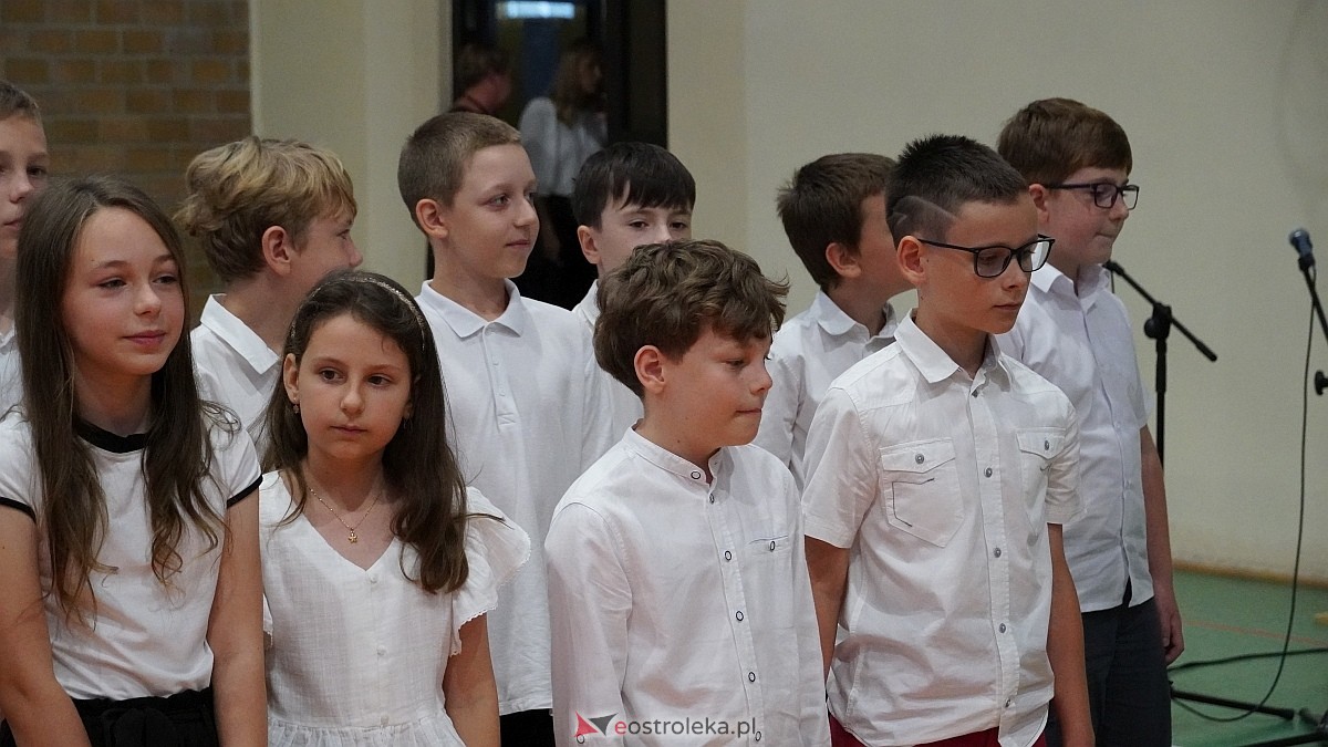 Zakończenie roku szkolnego w Szkole Podstawowej nr 5 im. Zofii Niedziałkowskiej w Ostrołęce [27.06.2025] - zdjęcie #48 - eOstroleka.pl