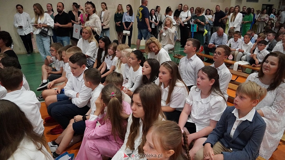 Zakończenie roku szkolnego w Szkole Podstawowej nr 5 im. Zofii Niedziałkowskiej w Ostrołęce [27.06.2025] - zdjęcie #183 - eOstroleka.pl