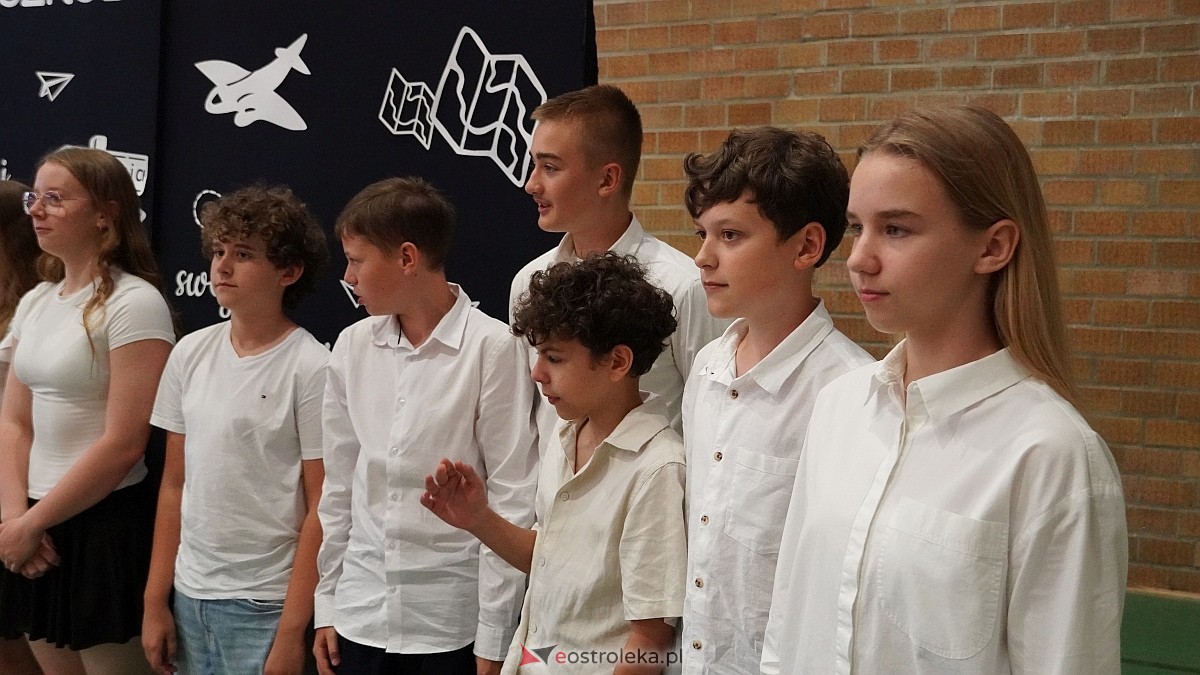 Zakończenie roku szkolnego w Szkole Podstawowej nr 5 im. Zofii Niedziałkowskiej w Ostrołęce [27.06.2025] - zdjęcie #12 - eOstroleka.pl