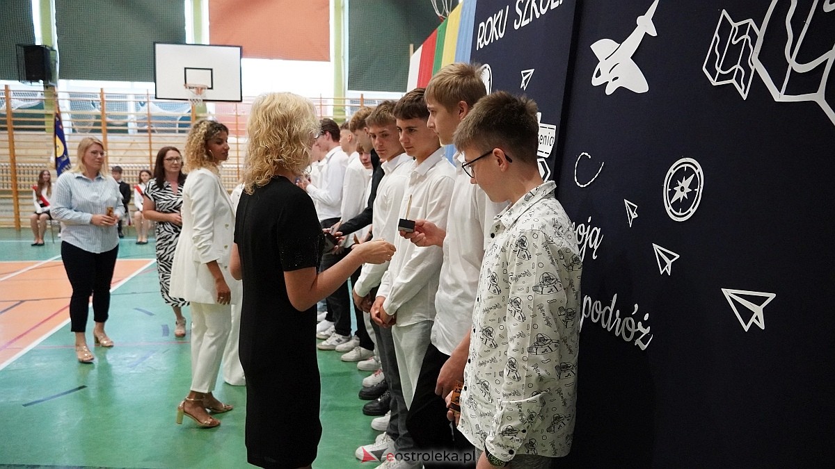 Zakończenie roku szkolnego w Szkole Podstawowej nr 5 im. Zofii Niedziałkowskiej w Ostrołęce [27.06.2025] - zdjęcie #31 - eOstroleka.pl