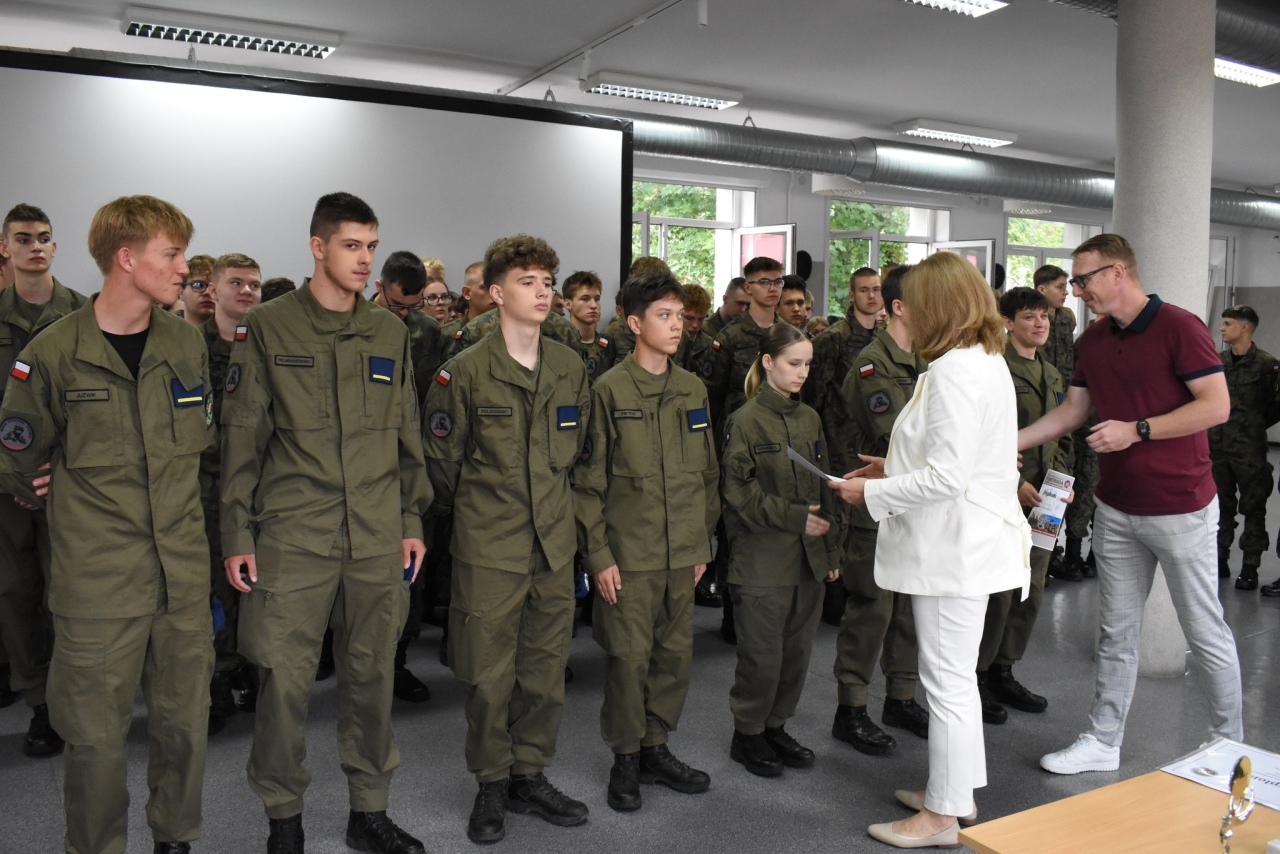 Zakończenie roku szkolnego w ZSZ Nr 2 w Ostrołęce [27.06.2025] - zdjęcie #11 - eOstroleka.pl