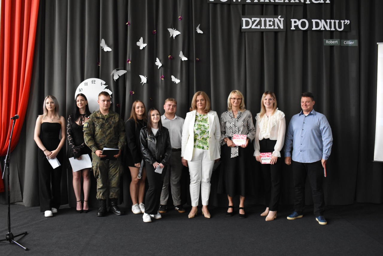 Zakończenie roku szkolnego w ZSZ Nr 2 w Ostrołęce [27.06.2025] - zdjęcie #10 - eOstroleka.pl