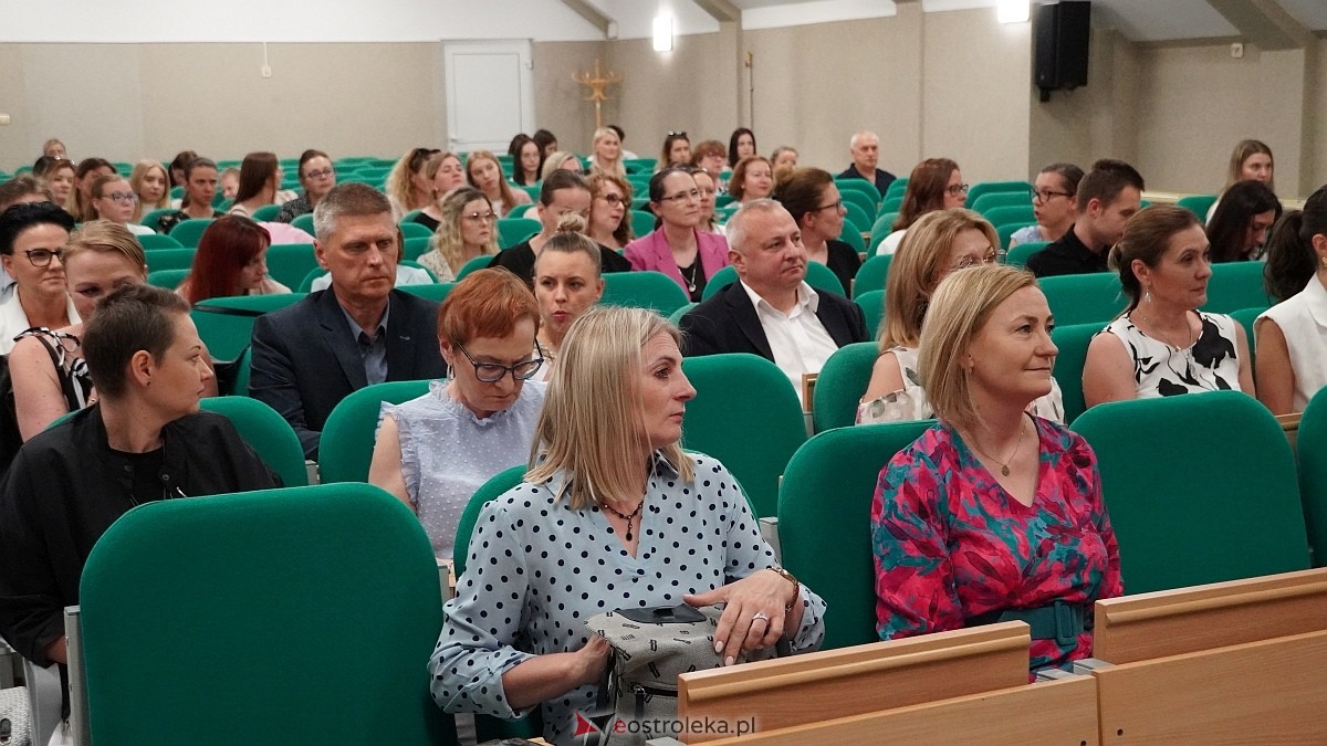 Zakończenie roku szkolnego w CKZiU [27.06.2025] - zdjęcie #109 - eOstroleka.pl