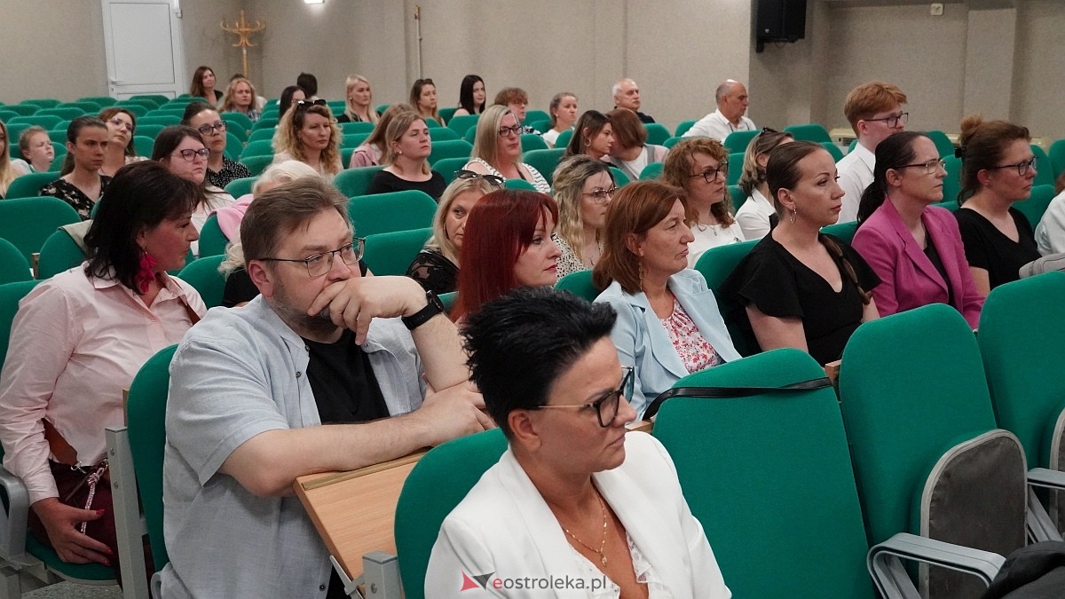 Zakończenie roku szkolnego w CKZiU [27.06.2025] - zdjęcie #100 - eOstroleka.pl