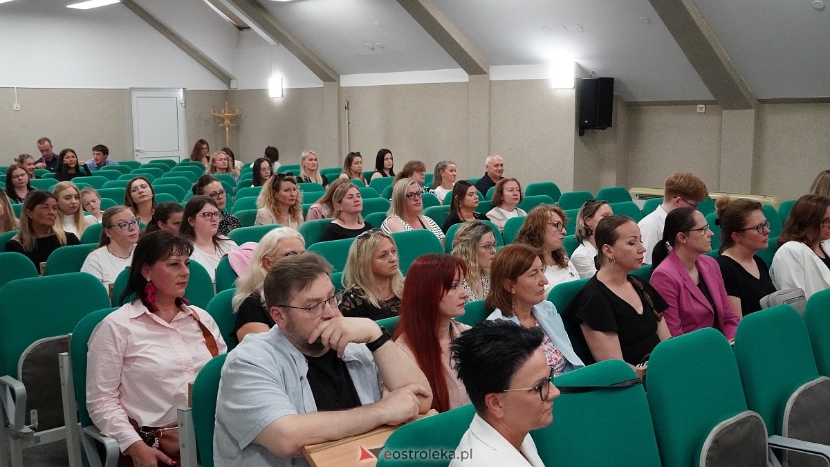 Zakończenie roku szkolnego w CKZiU [27.06.2025] - zdjęcie #89 - eOstroleka.pl