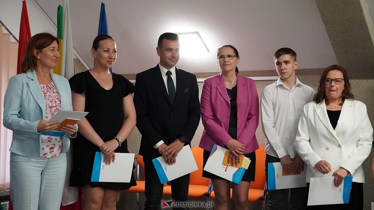 Zakończenie roku szkolnego w CKZiU [27.06.2025] - zdjęcie #79 - eOstroleka.pl