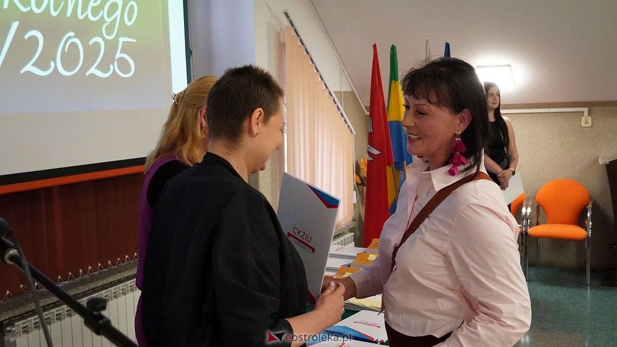 Zakończenie roku szkolnego w CKZiU [27.06.2025] - zdjęcie #73 - eOstroleka.pl