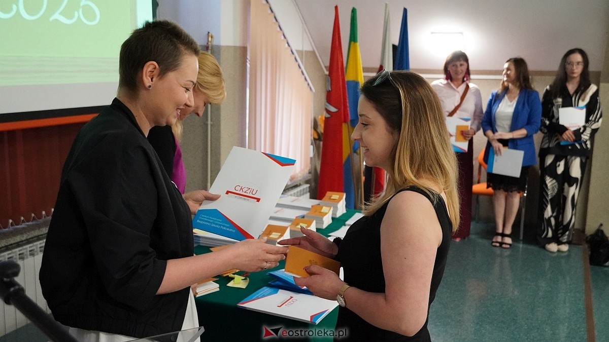 Zakończenie roku szkolnego w CKZiU [27.06.2025] - zdjęcie #68 - eOstroleka.pl
