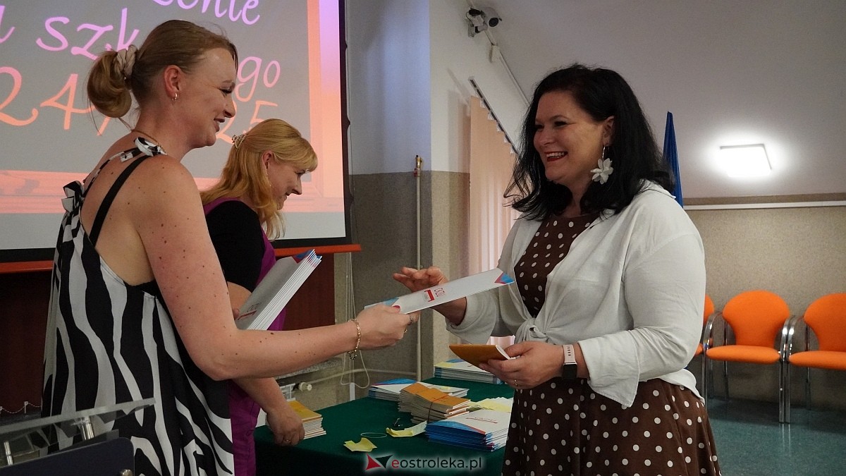 Zakończenie roku szkolnego w CKZiU [27.06.2025] - zdjęcie #58 - eOstroleka.pl