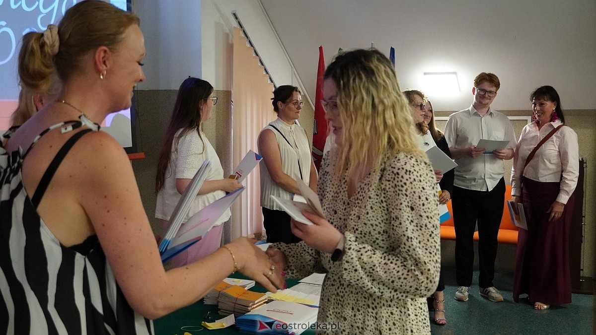 Zakończenie roku szkolnego w CKZiU [27.06.2025] - zdjęcie #44 - eOstroleka.pl