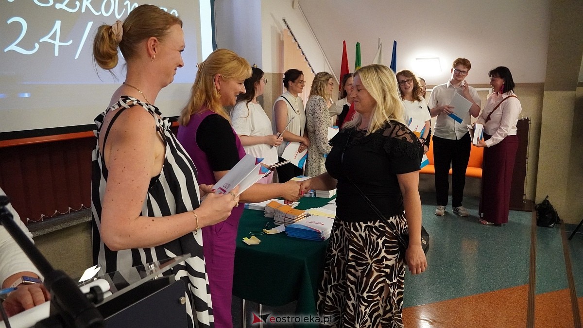 Zakończenie roku szkolnego w CKZiU [27.06.2025] - zdjęcie #43 - eOstroleka.pl