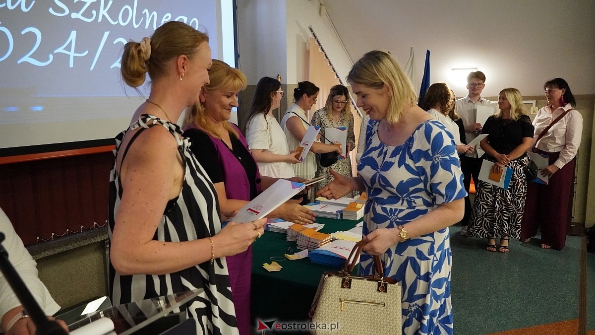 Zakończenie roku szkolnego w CKZiU [27.06.2025] - zdjęcie #41 - eOstroleka.pl