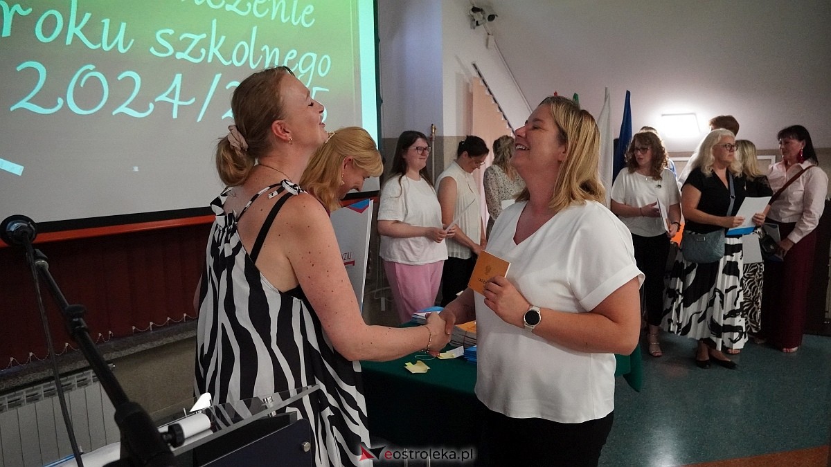 Zakończenie roku szkolnego w CKZiU [27.06.2025] - zdjęcie #37 - eOstroleka.pl