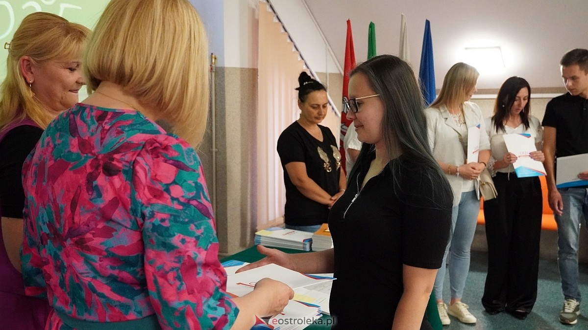 Zakończenie roku szkolnego w CKZiU [27.06.2025] - zdjęcie #26 - eOstroleka.pl