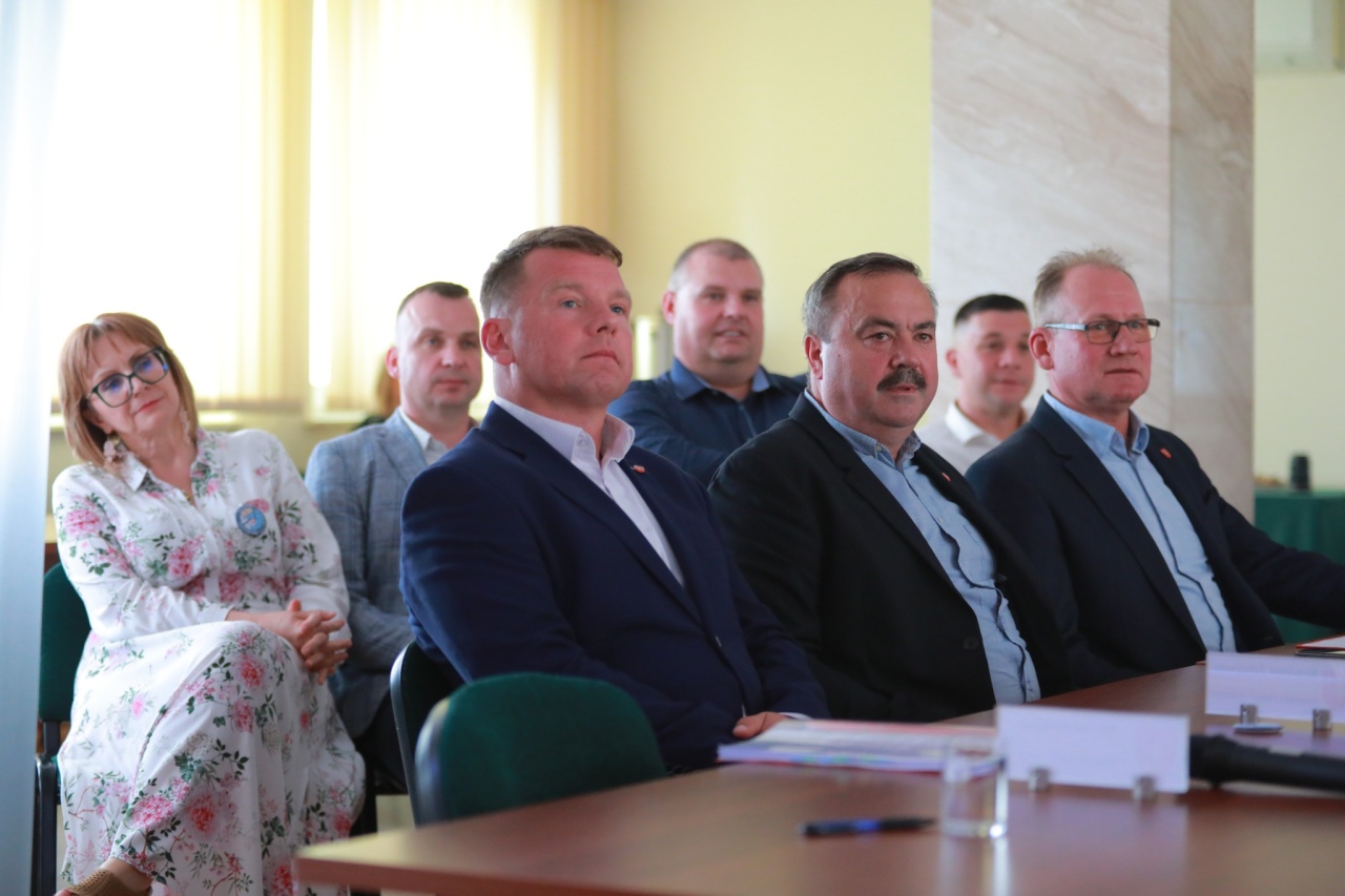 XVIII nadzwyczajna sesja Rady Gminy Rzekuń [27.06.2025] - zdjęcie #26 - eOstroleka.pl