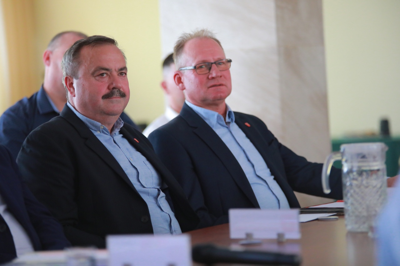 XVIII nadzwyczajna sesja Rady Gminy Rzekuń [27.06.2025] - zdjęcie #15 - eOstroleka.pl