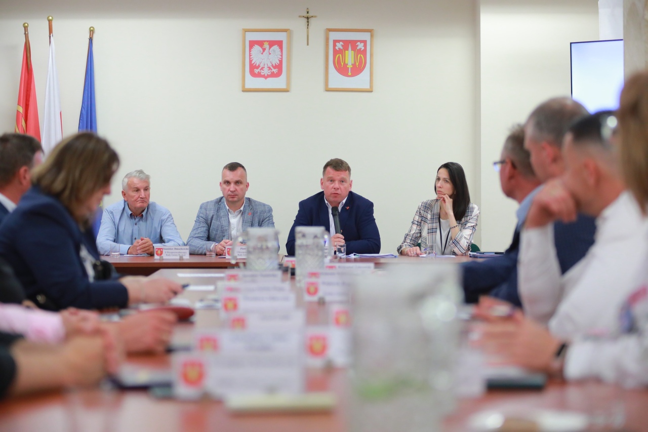 XVIII nadzwyczajna sesja Rady Gminy Rzekuń [27.06.2025] - zdjęcie #3 - eOstroleka.pl