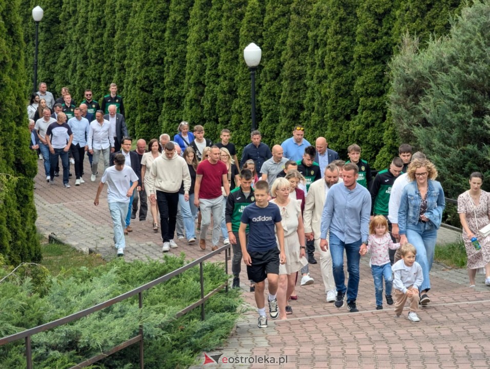 Nadanie imienia stadionowi w Kadzidle - im. Łukasza Pokory [28.06.2025] - zdjęcie #139 - eOstroleka.pl