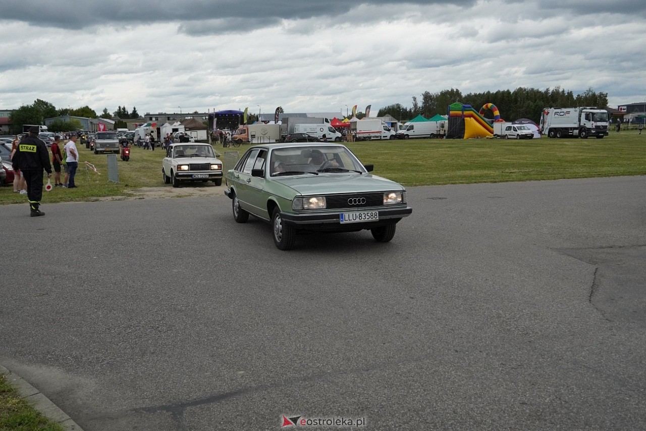 Oldtimer 2025: Parada zabytkowych pojazdów ulicami Rzekunia [29.06.2025] - zdjęcie #69 - eOstroleka.pl