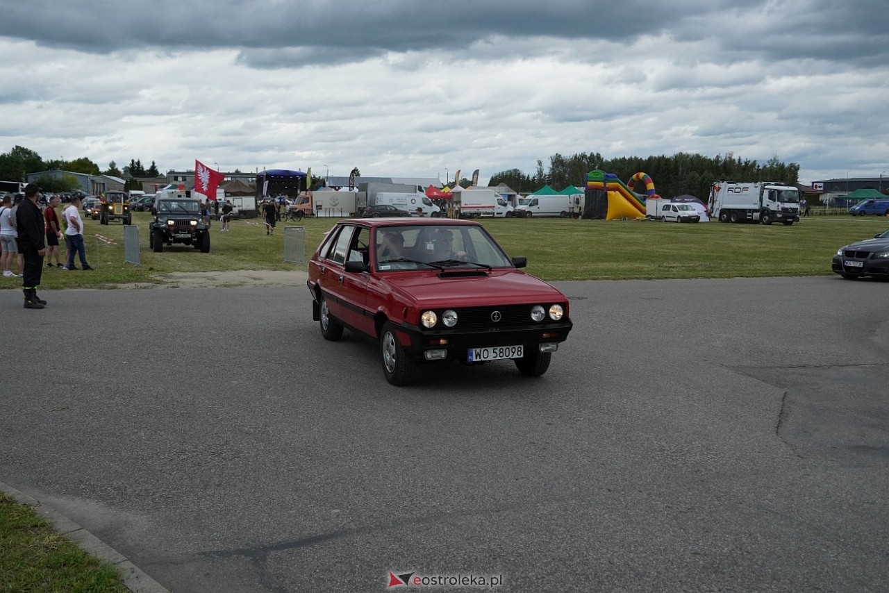 Oldtimer 2025: Parada zabytkowych pojazdów ulicami Rzekunia [29.06.2025] - zdjęcie #65 - eOstroleka.pl