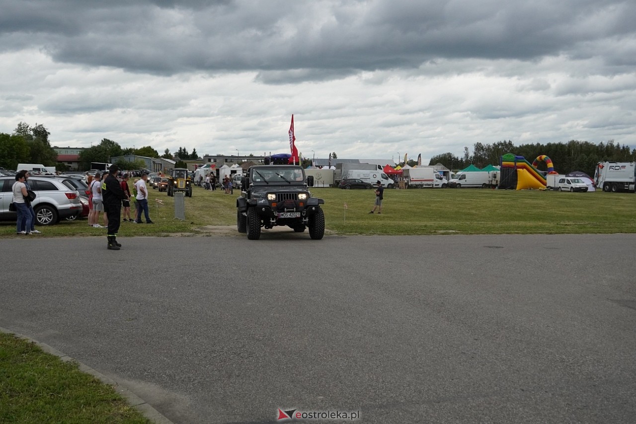 Oldtimer 2025: Parada zabytkowych pojazdów ulicami Rzekunia [29.06.2025] - zdjęcie #64 - eOstroleka.pl