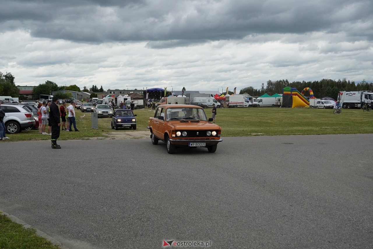 Oldtimer 2025: Parada zabytkowych pojazdów ulicami Rzekunia [29.06.2025] - zdjęcie #61 - eOstroleka.pl