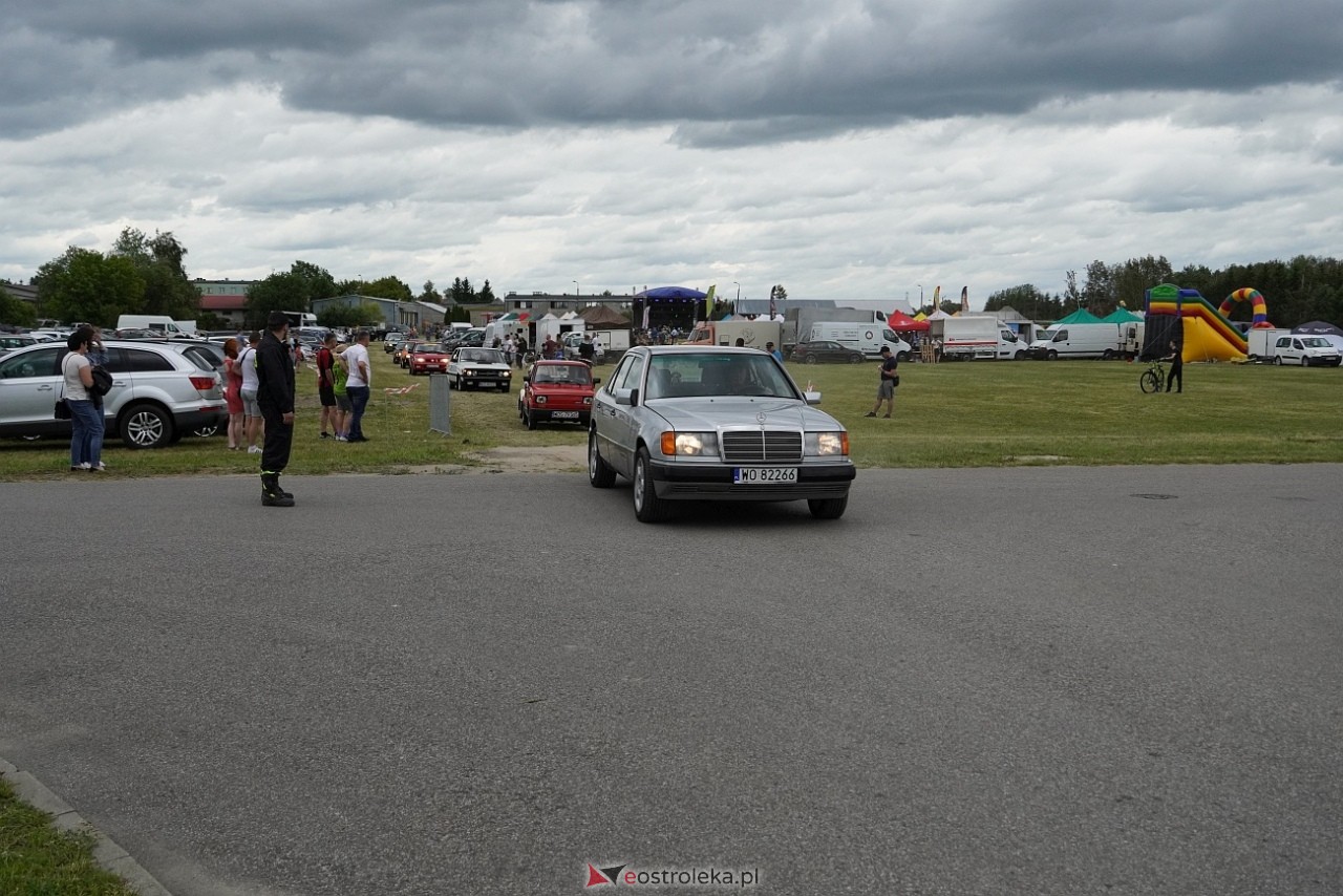 Oldtimer 2025: Parada zabytkowych pojazdów ulicami Rzekunia [29.06.2025] - zdjęcie #59 - eOstroleka.pl