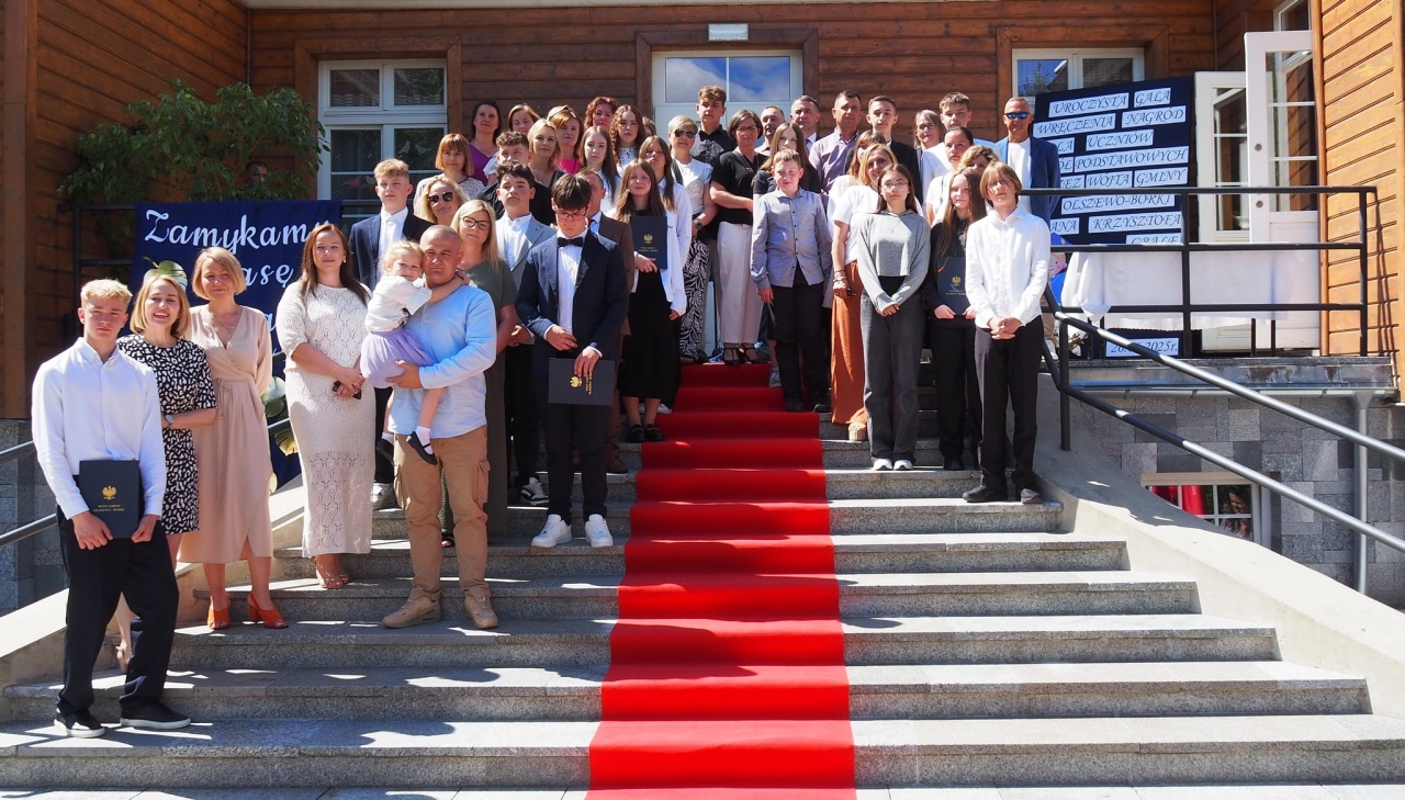 Uczniowie docenieni za wyjątkowe osiągnięcia – gala nagród wójta Gminy Olszewo-Borki [26.06.2025] - zdjęcie #4 - eOstroleka.pl