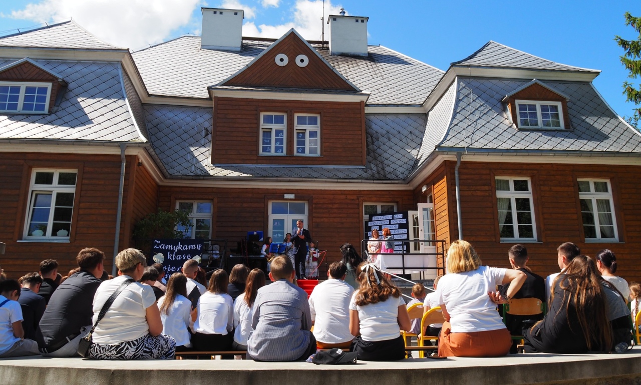 Uczniowie docenieni za wyjątkowe osiągnięcia – gala nagród wójta Gminy Olszewo-Borki [26.06.2025] - zdjęcie #2 - eOstroleka.pl
