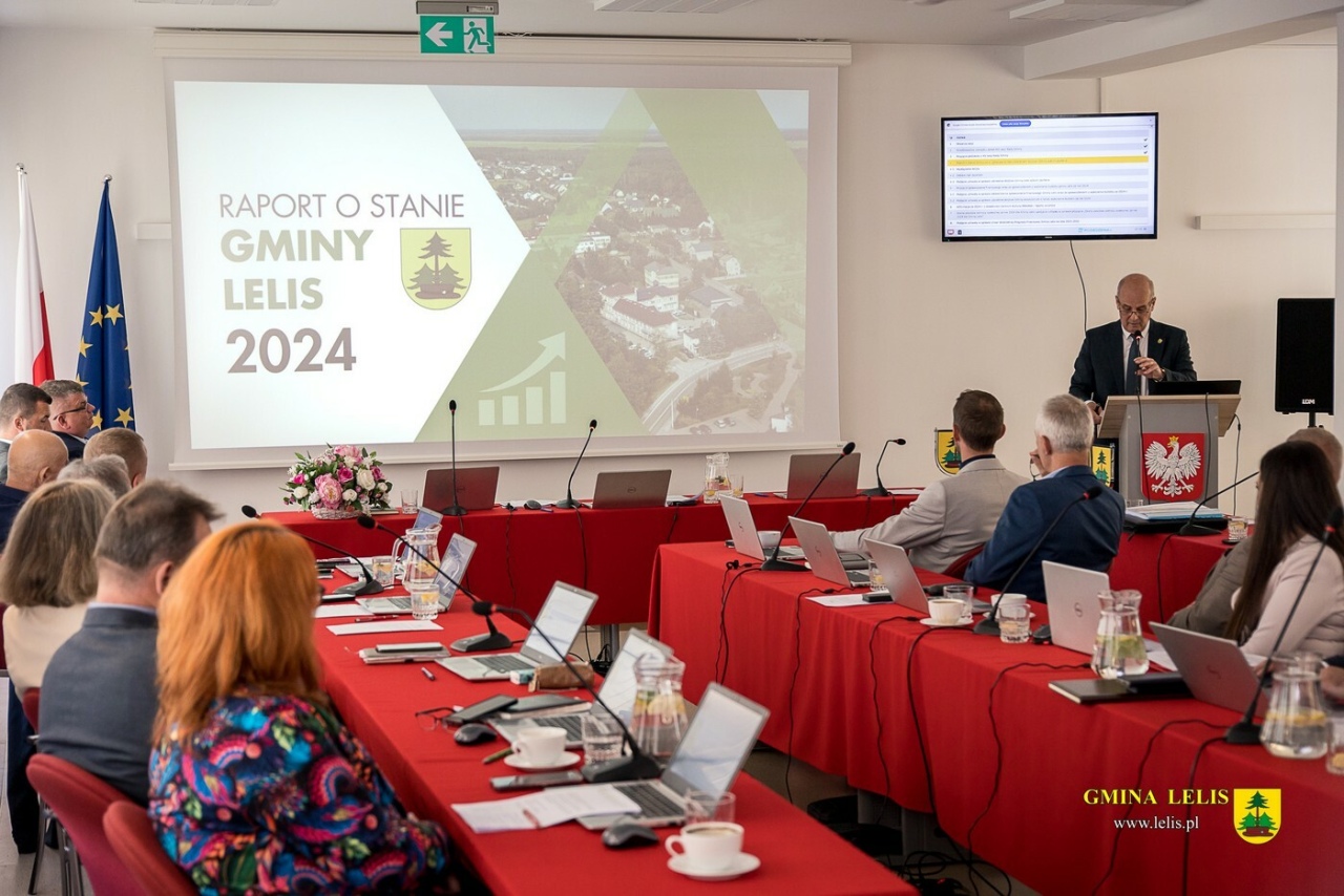 Absolutoryjna sesja Rady Gmini Lelis [25.06.2025] - zdjęcie #7 - eOstroleka.pl