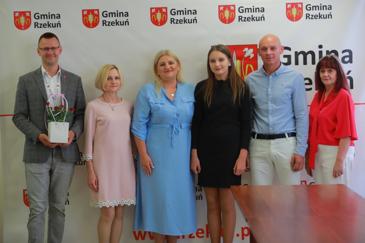 Gala wręczenia nagród najzdolniejszym uczniom z gminy Rzekuń [03.07.2025] - zdjęcie #30 - eOstroleka.pl