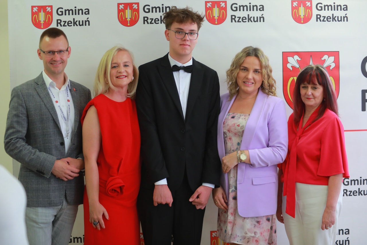Gala wręczenia nagród najzdolniejszym uczniom z gminy Rzekuń [03.07.2025] - zdjęcie #26 - eOstroleka.pl