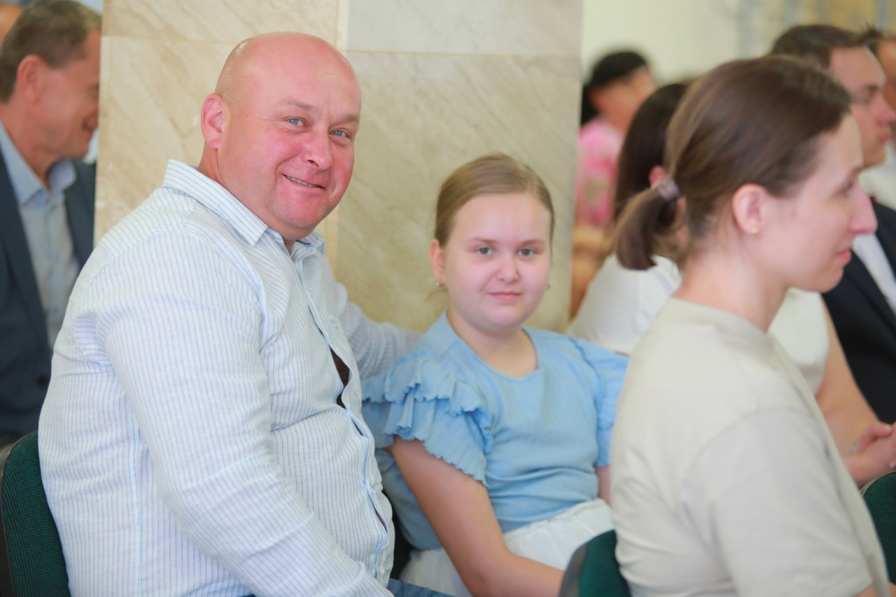 Gala wręczenia nagród najzdolniejszym uczniom z gminy Rzekuń [03.07.2025] - zdjęcie #25 - eOstroleka.pl